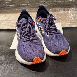 Mens glycerin Sz 10 brook running shoe